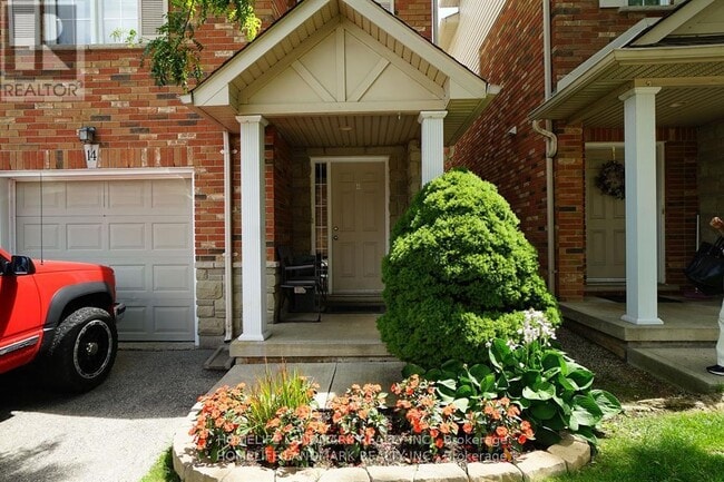 Building Photo - 876 Golf Links Rd