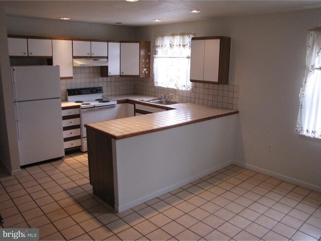 Foto del edificio - 2297 Bristol Rd