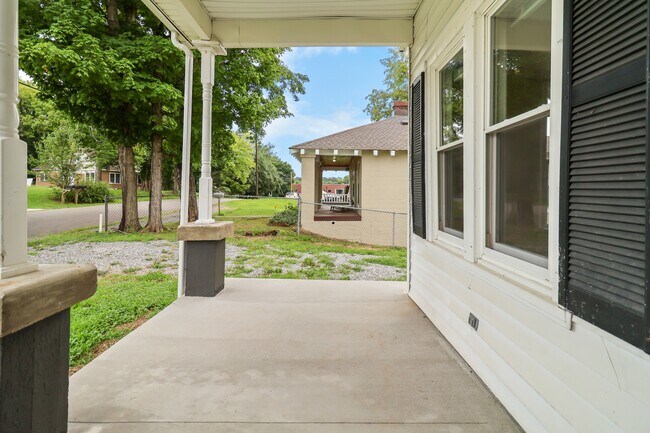 Foto del edificio - 114 Emory St