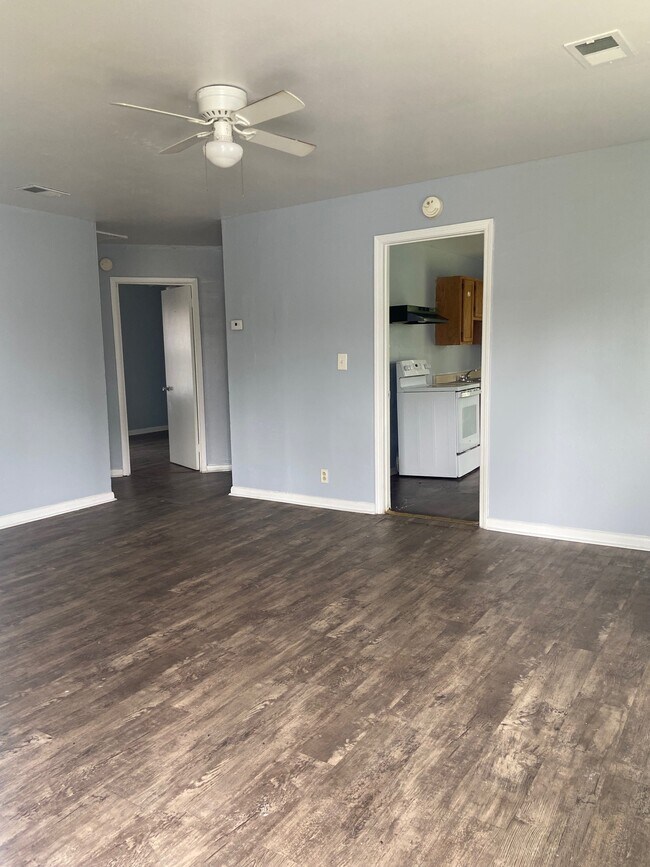 Foto del edificio - 228 15th Ave SW