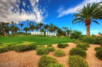 Building Photo - 212 Fairway Woods Dr