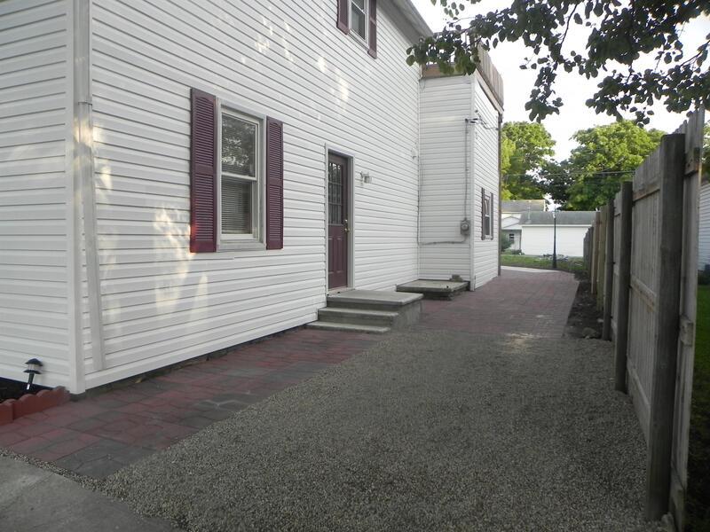 Primary Photo - 803 E Water St