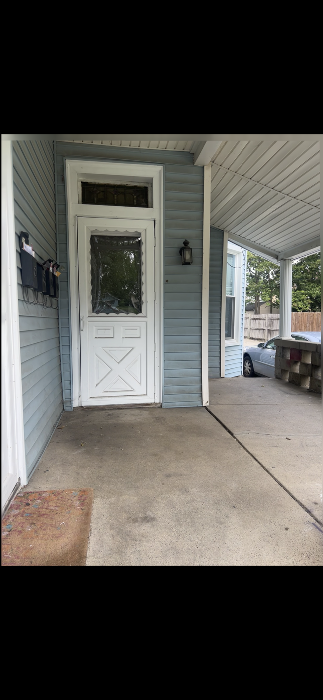Front porch - 10 Parkway Ave