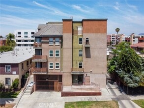 Building Photo - 321 S Occidental Blvd
