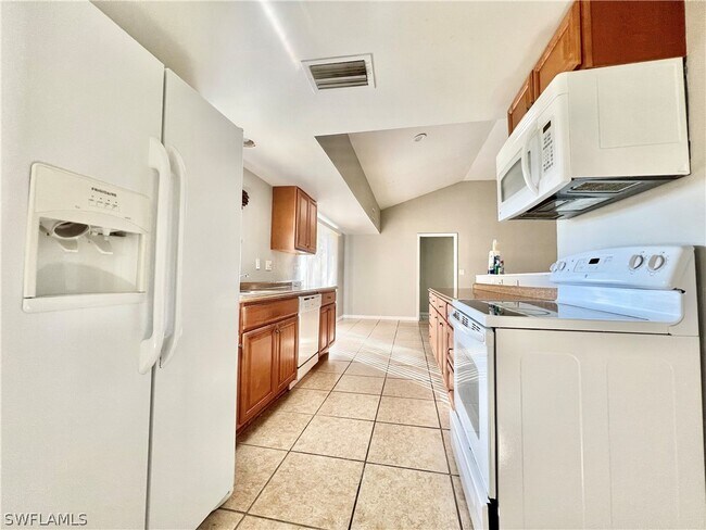 Foto del edificio - 546 SE 33rd Terrace