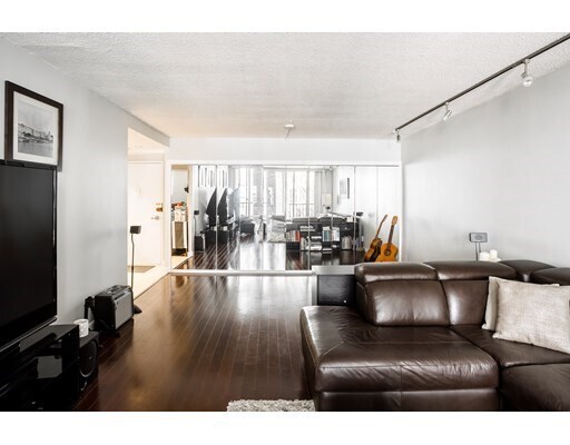 Foto del edificio - 99 Pond Ave