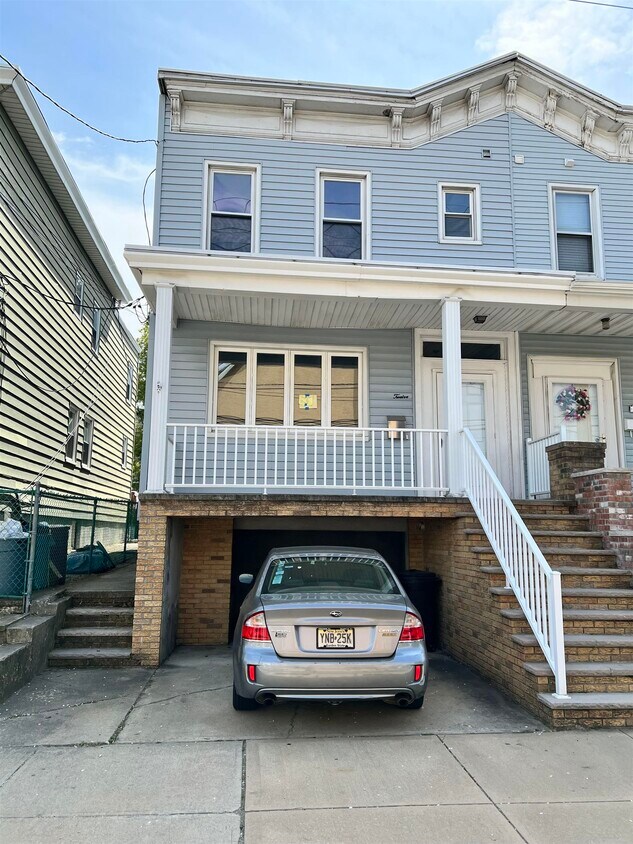 Primary Photo - 12 E 46th St