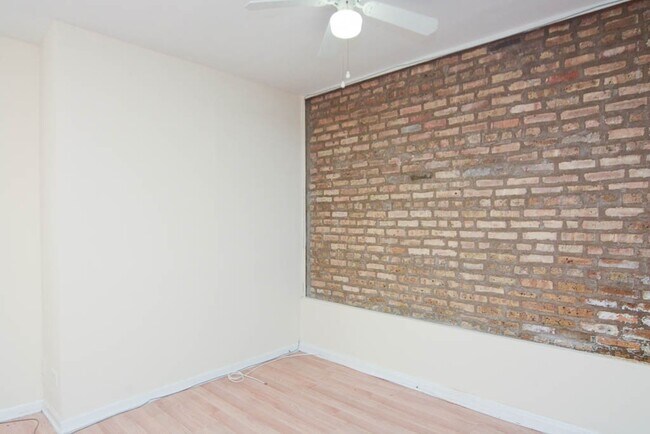 Building Photo - 1101 W Barry Ave
