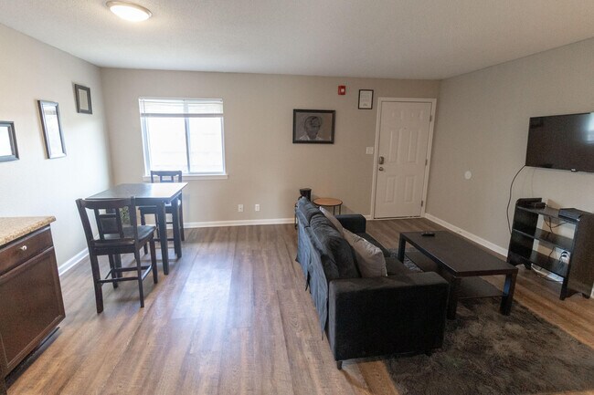 Foto del edificio - 105 N Garth Ave