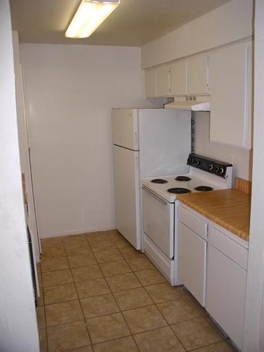 Kitchen - Bayou West Apartment