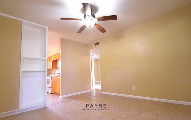 Building Photo - 4223 Rosemont Dr