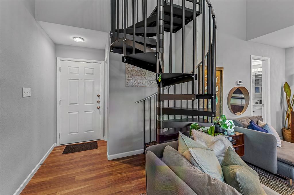 Foto principal - 2500 Burleson Rd