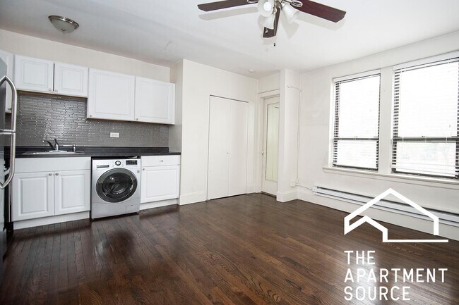 Foto del edificio - 3345 N Marshfield Ave