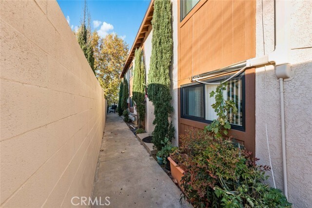 Foto del edificio - 324 E Ave Q7