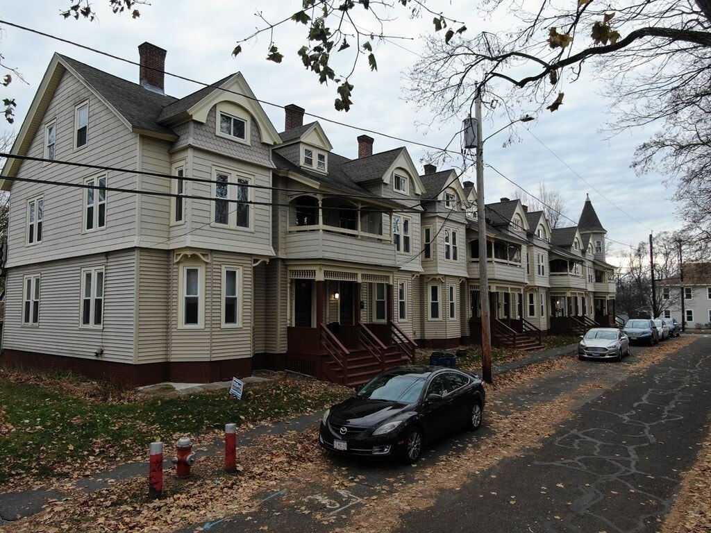 Primary Photo - 15 Eastern Ave