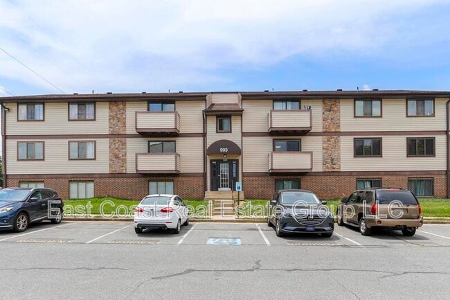 Building Photo - 993 Heather Ridge Dr