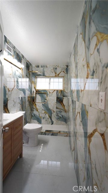 Foto del edificio - 5604 Valley Circle Blvd