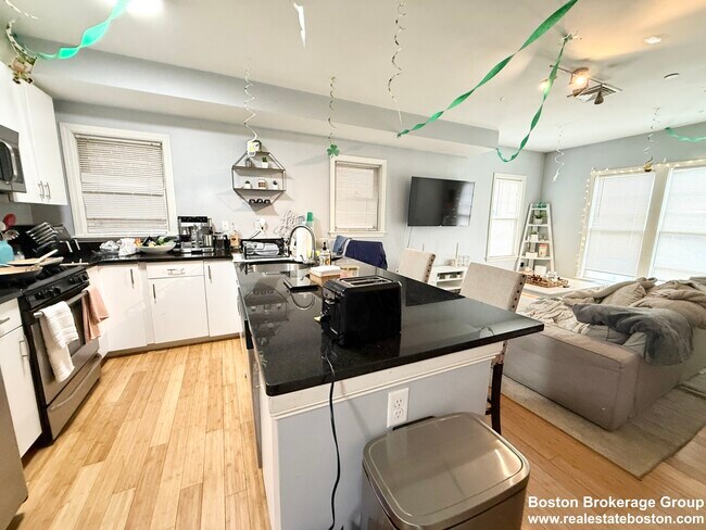 Foto del edificio - 195 West Third St. Unit 1