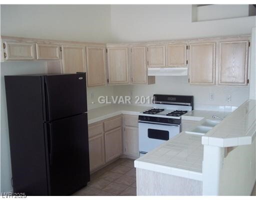 Building Photo - 2110 Los Feliz St