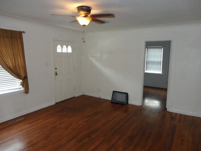 Foto del edificio - Charming Duplex with Washer/Dryer and Fenc...
