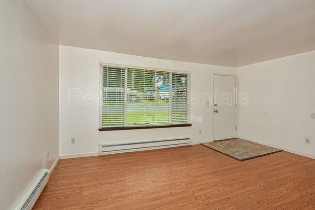 Foto del edificio - 9019 112th St SW