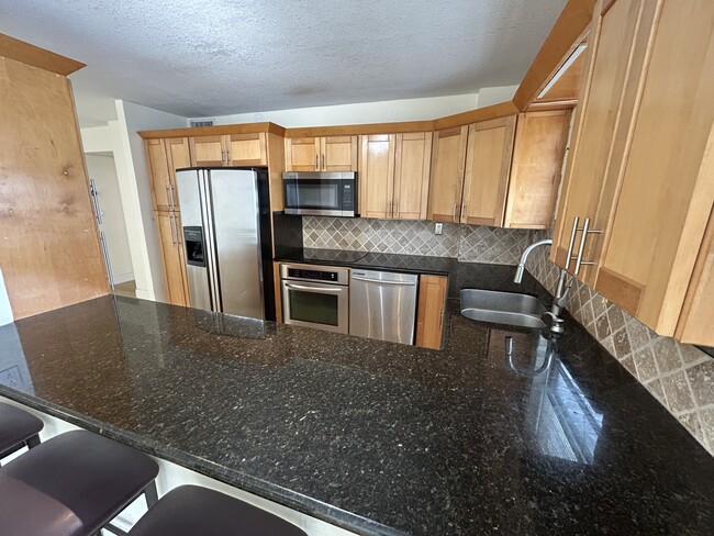 Building Photo - 137 Golden Isles Dr