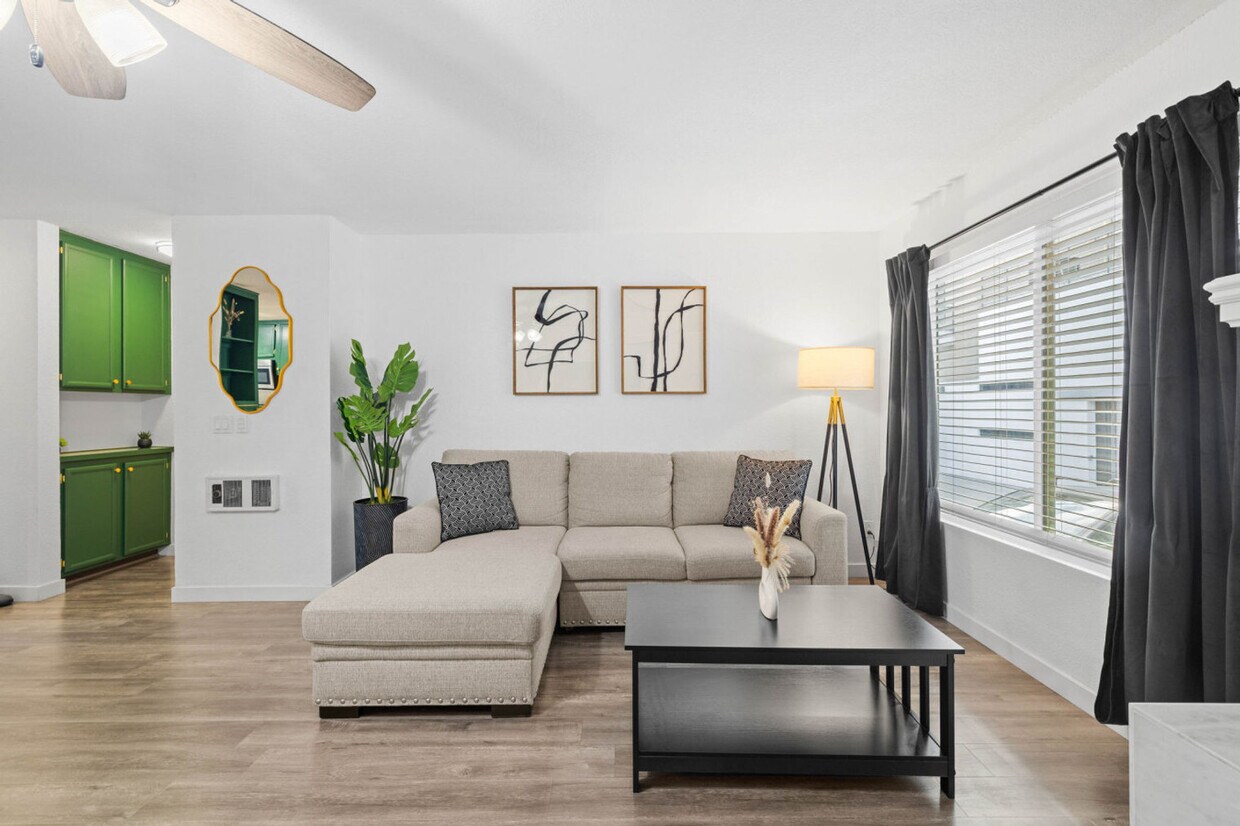 Foto principal - 4580 Ohio St