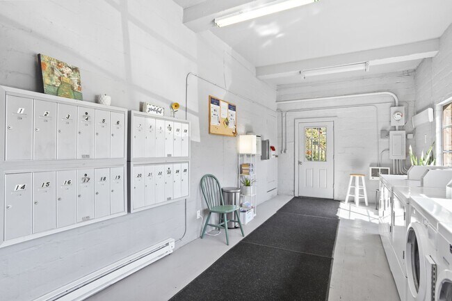 Foto del edificio - Beautiful 2 Bed/1 Bath Home on Bend's Westside - Riviera Ridge