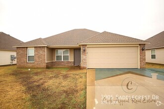 Building Photo - 3905 Saddlecrest Dr