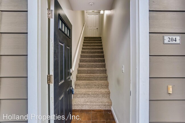 Building Photo - 3 br, 2.5 bath House - 10874 NE Red Wing W...