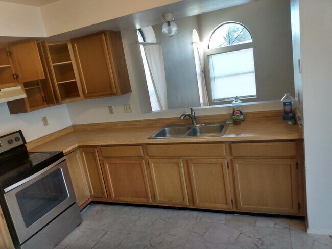 Foto del edificio - 1841 Blackberry Rd NE