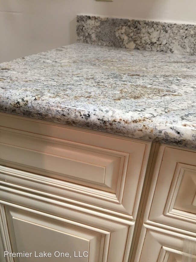 Foto del edificio - 3823 Ridgelake Dr