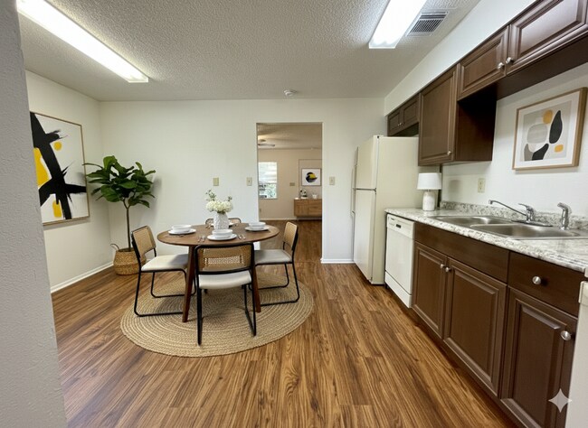 Foto del edificio - 2 Bedroom Duplex in Lakeland
