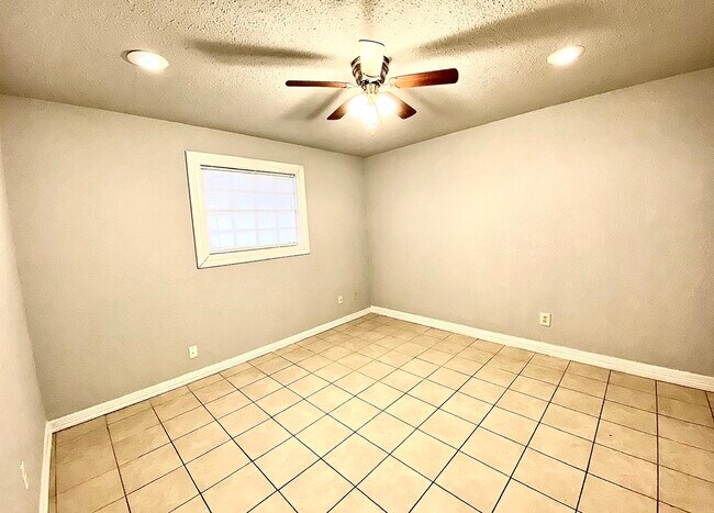 Building Photo - 2428 Upas Ave