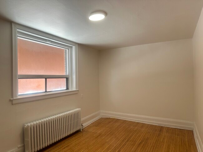 Building Photo - 66 Beech Av
