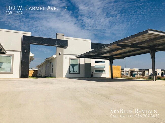 Foto del edificio - 909 W Carmel Ave