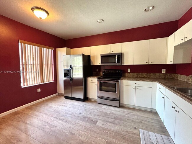 Foto del edificio - 8253 SW 29th St