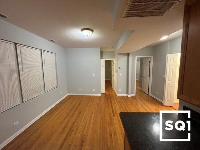 Foto del edificio - 2314 W Rosemont Ave