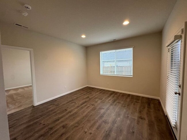 Foto del edificio - 5012 49th Ave NE