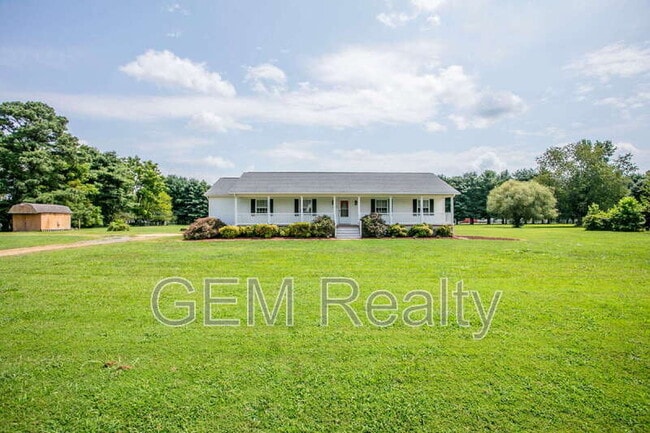 Building Photo - 15617 Mockingbird Ln