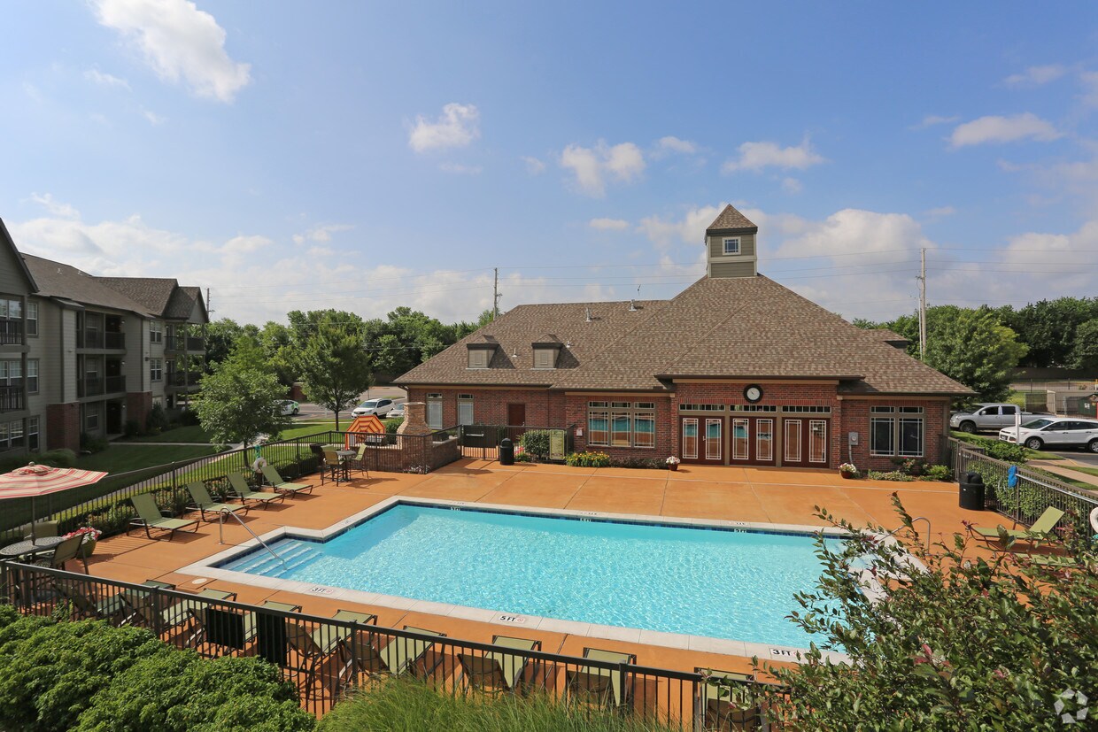 Villas of Waterford I & II Apartments Wichita, KS