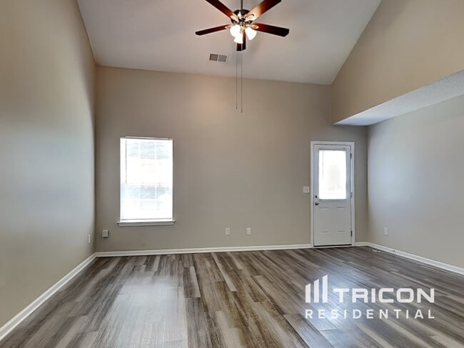 Foto del edificio - 10435 Wilson Glen Dr
