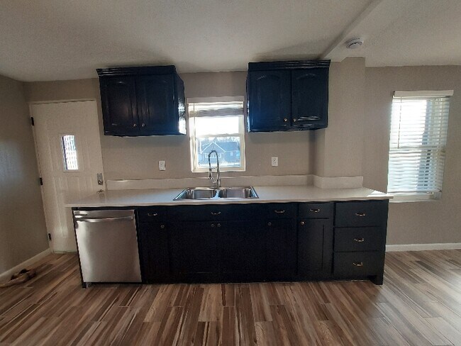 Foto del edificio - 5818 Weir St