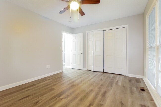 Building Photo - 401 Latrobe Dr