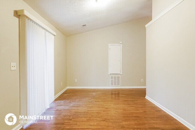 Building Photo - 3830 Greenbrook Dr