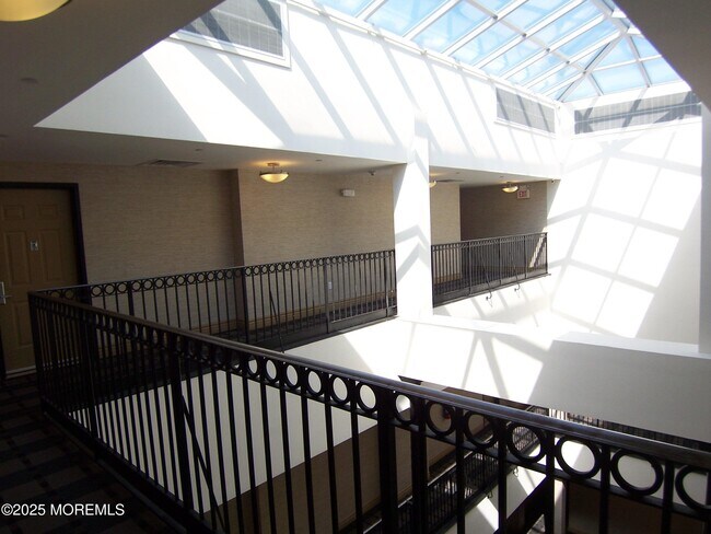 Foto del edificio - 300 Emory St