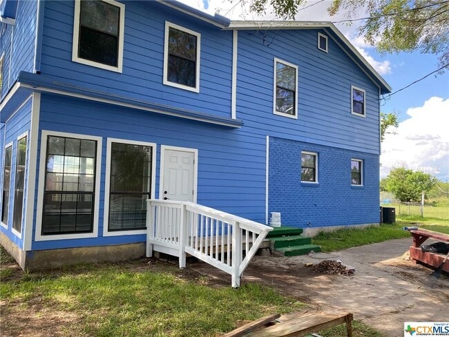Building Photo - 4802 Country Ln