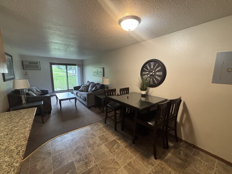 Foto principal - 500 12th St S