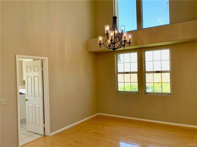 Foto del edificio - 6 Saros