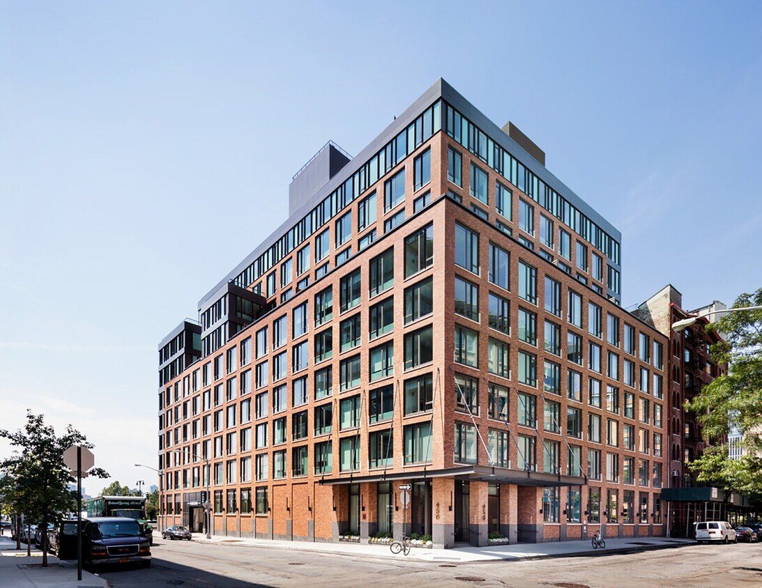 Foto principal - 456 Washington St